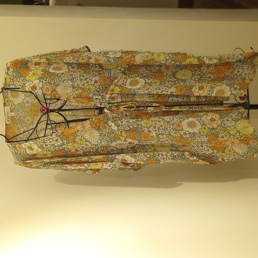 Kontol Contemporary Sheer blouse